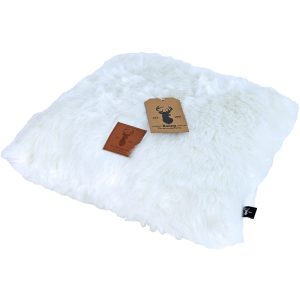 Luxe Boony huisdierenkussen in noordpool wit faux fur, maat 37x37cm, grijs met sierlijk label, ideaal voor comfort en stijl. Voor katten en honden, passend bij Rotan mand