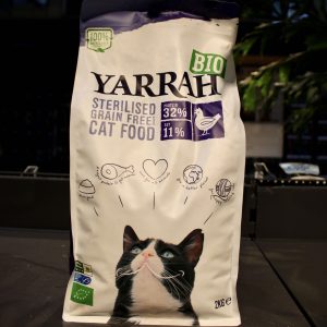 Yarrah cat gesteriliseerd - graanvrij - biologische kip - 2kg